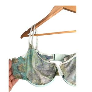 Victoria’s Secret | vintage bra Blue see through floral print underwire bra